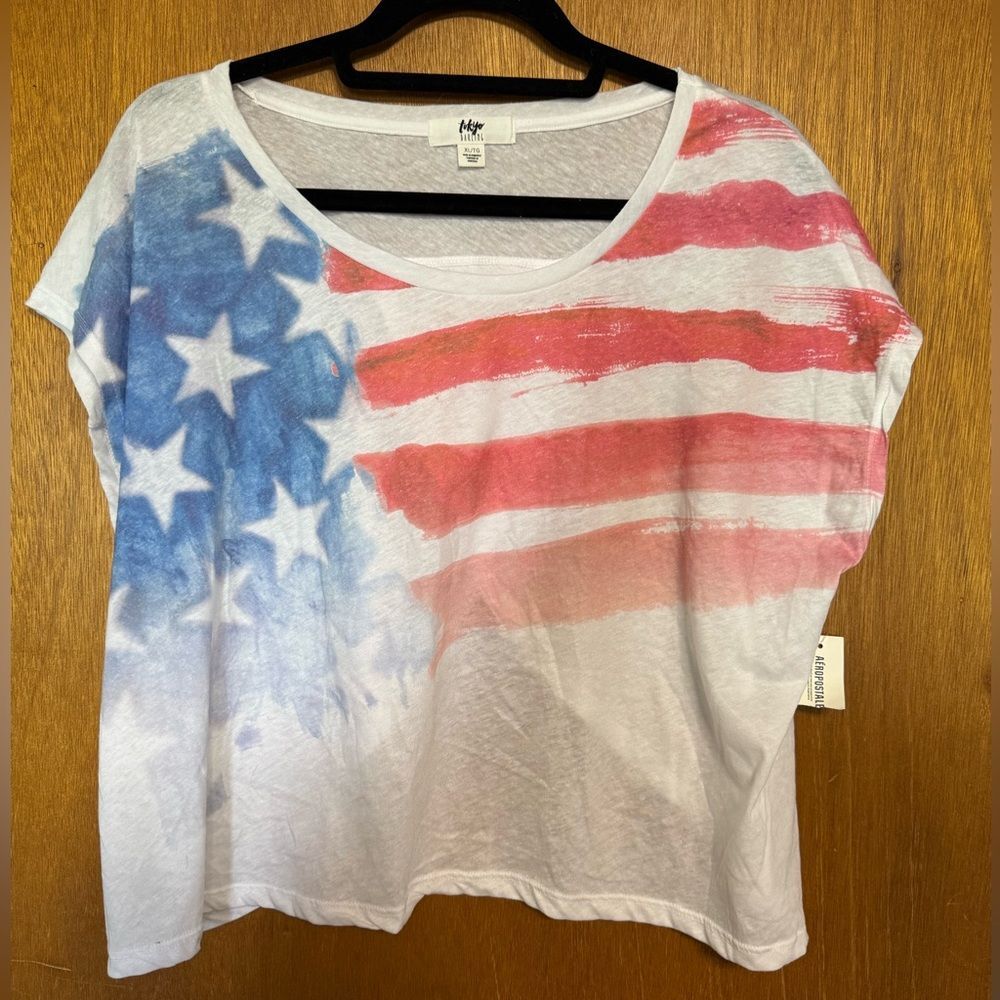 NWT Tokyo Darling Blue and White Crop Relaxed T-Shirt